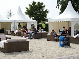 Modern Chalet With Dishwasher in Noordwijk Near the Sea