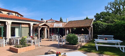 Nature-set Villa With Microwave Oven