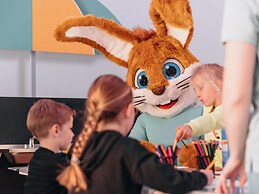 Stylish Semi-detached Villa With Garden, Near the Beach