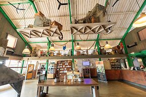Thatched Villa With two Bathrooms Near the Beach