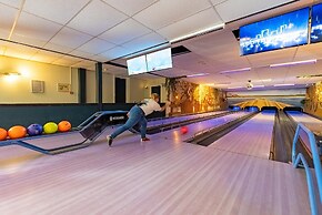 Thatched Villa With two Bathrooms Near the Beach