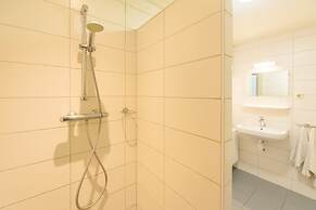 Thatched Villa With two Bathrooms Near the Beach