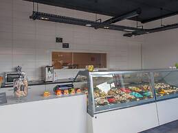 Luxurious Apartment With two Bathrooms, 1 km From the Beach