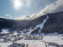 Spacious Chalet near Ski Area in Sankt Georgen ob Murau
