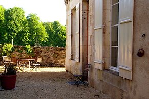 Cottage in Chaleix Near Forest & Lake
