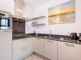 Luxurious Apartment With Dishwasher, 1 km. From the Beach