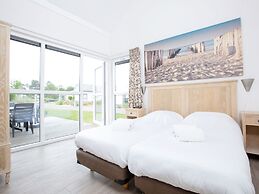 Detached Single Story Holiday Home Near the Sea