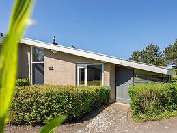 Restyled Bungalow with Dishwasher near Cozy Domburg