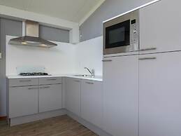 Restyled Bungalow with Dishwasher near Cozy Domburg