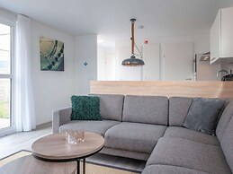 Comfy Lodge Near Beach