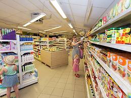 Comfortable Villa With Four Bathrooms, in Green Surroundings