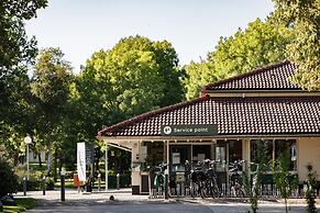 Luxurious Villa With Hot Tub and Sauna