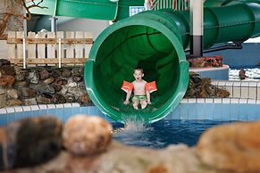 Luxurious Villa With Hot Tub and Sauna