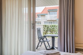 Apartment in De Koog With Free Parking