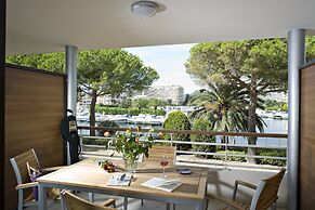 Luxury Apartment With Large Terrace