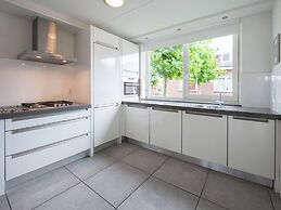 Nice House With Dishwasher, Near Amsterdam