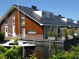 Nice House With Dishwasher, Near Amsterdam