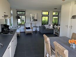 Nice Holiday Home with Dishwasher near Beach