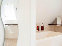 Detached Villa with Outdoor Fireplace near Veluwe