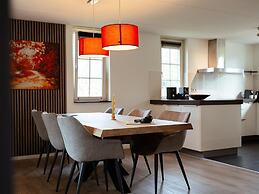 Detached Villa with Outdoor Fireplace near Veluwe