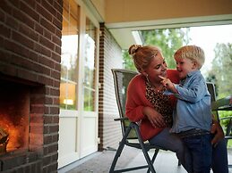 Detached Villa with Outdoor Fireplace near Veluwe