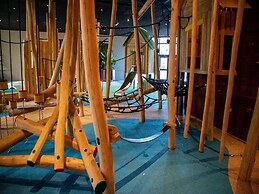 Villa With med Children's Room in Limburg