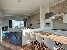 Restyled 2 Bathroom Holidayhome, sea Within Walking Distance