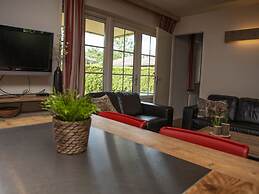 Combined Bungalow with Decorative Fireplace near Veluwe