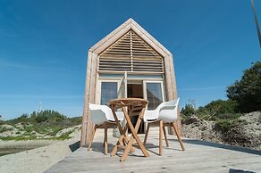 Lakefront Retreat w/ Hammock