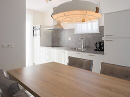 Modern Bungalow With two Bathrooms, 500 m. From the Beach