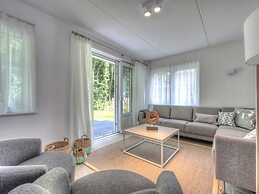 Luxurious Stately Villa With 3 Bathrooms, 1km From the Beach