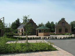 Cozy Furnished House with Garden near Nature Reserve