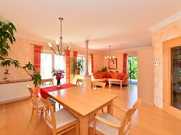 Charming Apartment With Terrace in Deggendorf