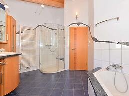 Charming Apartment With Terrace in Deggendorf