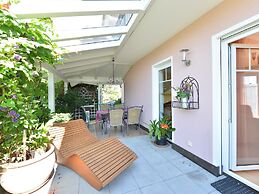 Charming Apartment With Terrace in Deggendorf