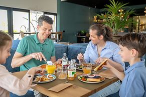 Beachside Bungalow Near Beach