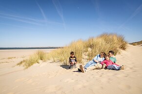 Beachside Bungalow Near Beach