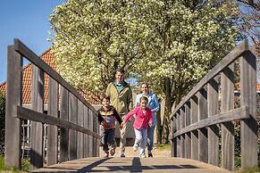 Beachside Bungalow Near Beach