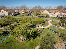 Beachside Bungalow Near Beach