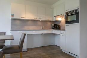 Beachside Bungalow Near Beach