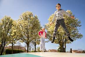 Beachside Bungalow Near Beach