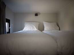 Modern Lodge With Dishwasher, Near the Beach