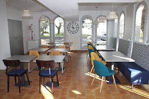 Auberge de Jeunesse Orléans Centre Ville - Hostel