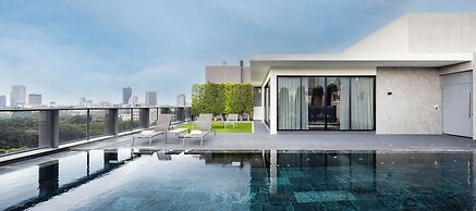 Walton Suites Sukhumvit