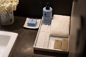 Walton Suites Sukhumvit