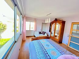 Reims Sherpa Guest House