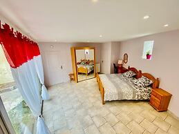 Reims Sherpa Guest House