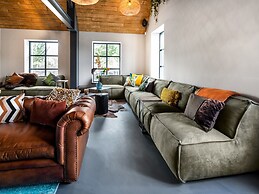 Modern Waterfront Lodge, Located Within Green Surroundings