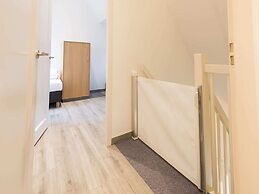 Beautiful House With Whirlpool