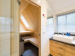 Beautiful House With Whirlpool